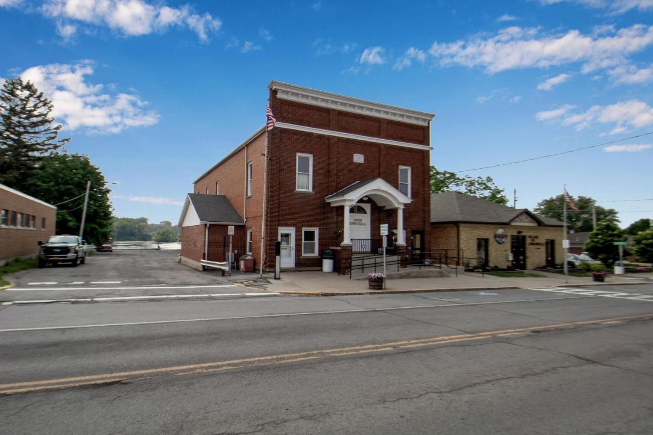Webber Hotel Lyndonville Exterior photo